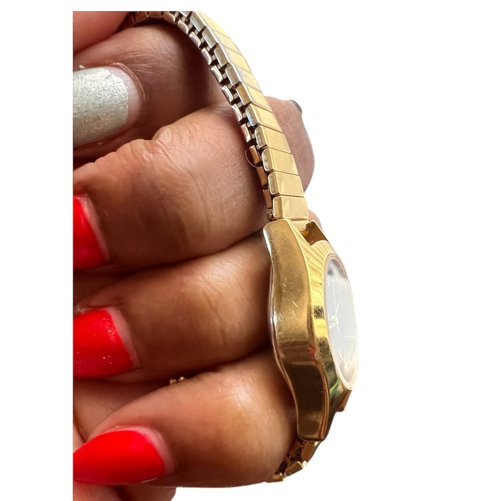 Vtg. Armitron Watch Gold Tone Black Oval Dial Stretchy Band🦎🌵 - Picture 5 of 12